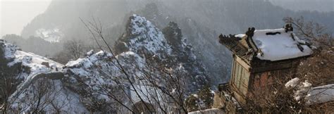  Danzhou Mountain Park -  Niezapomniane widoki i przygoda w sercu Shiyan!