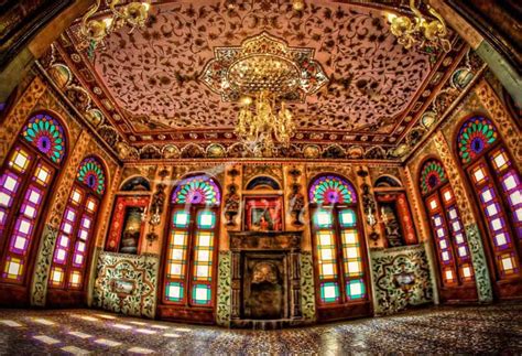 Golestan Palace: Zabytkowy skarb z bogatą historią i zdumiewającą architekturą!